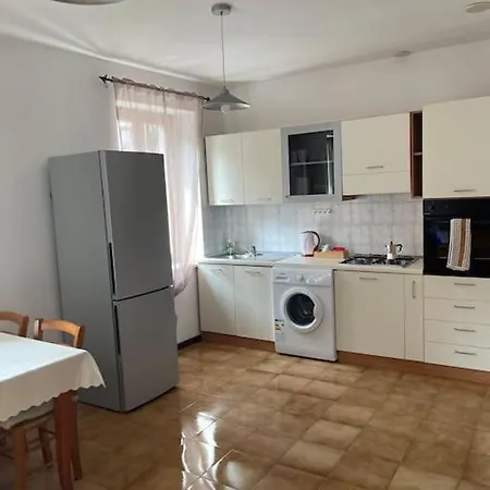 Zona Centro/ Fiera Apartment *