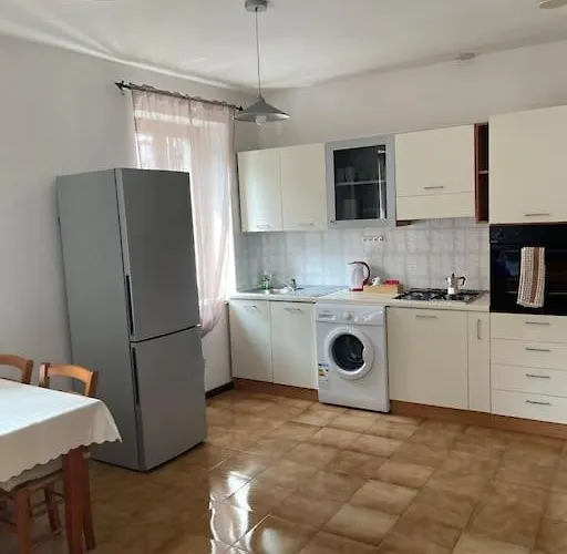 Zona Centro/ Fiera Apartmán *